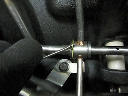 _Graphics/Web/TRSM0970_Lubricant Tube Disassembly & Removal 2.jpg _Graphics/Web/TRSM0970_Lubricant Tube Disassembly & Removal 2.jpg